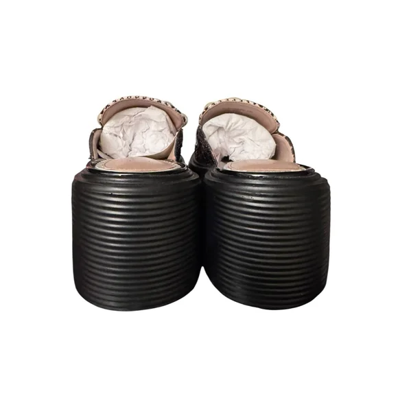 Betsey Johnson Haizel Lug Sole Mule MRSP $109 in Box - Picture 5 of 11